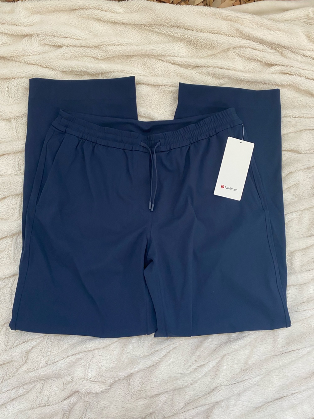 NWT Lululemon Straight-Leg Mid-Rise Luxtreme Pant Regular True Navy Sz L - Picture 2 of 9